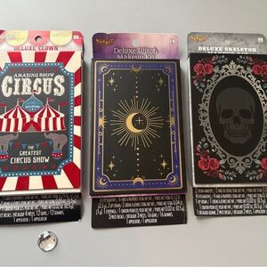 Spirit Deluxe Makeup Kit Trio - Red, Black, Gold